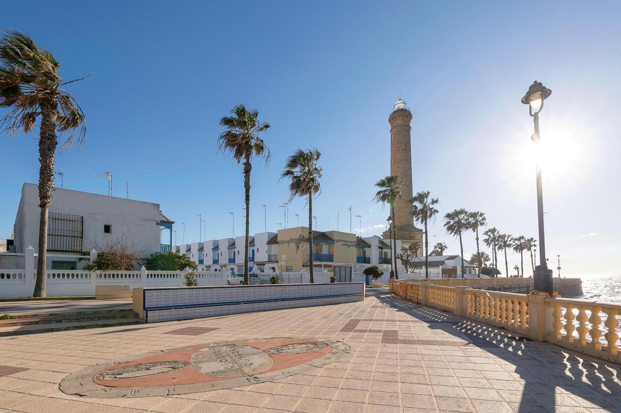 Вилла El Paseo Del Faro Чипиона Экстерьер фото