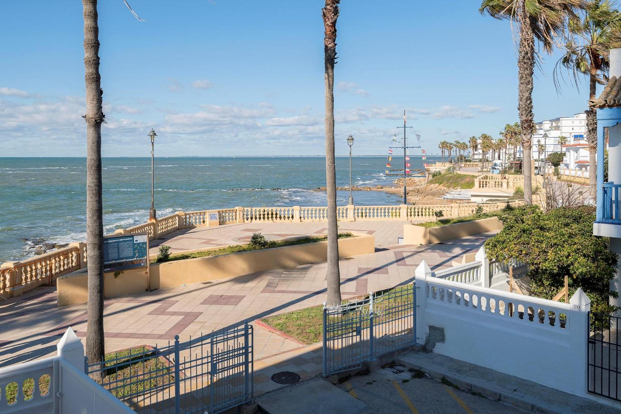 Вилла El Paseo Del Faro Чипиона Экстерьер фото